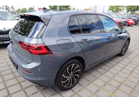 Volkswagen Golf, 2022 3