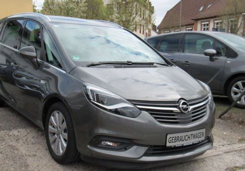 Opel Zafira, 2017