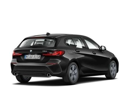 BMW 118, 2022