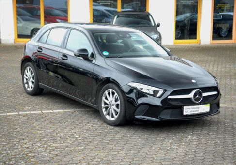 Mercedes-Benz A 180, 2022