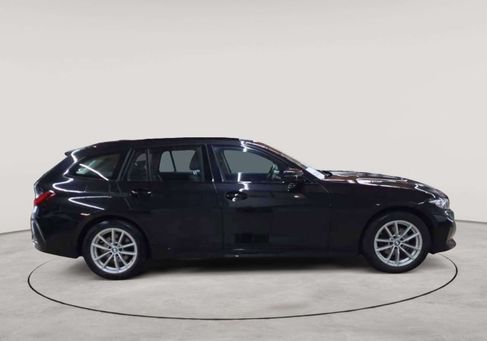 BMW 320, 2023 3