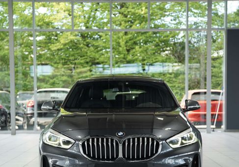 BMW 118, 2021