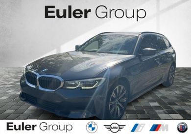 BMW 330, 2022