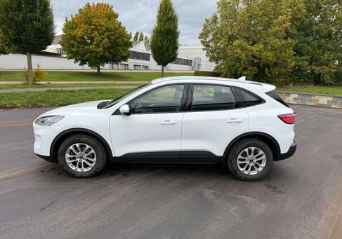 Ford Kuga, 2022