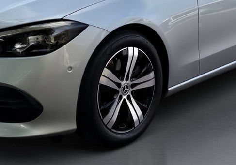 Mercedes-Benz C 220, 2022