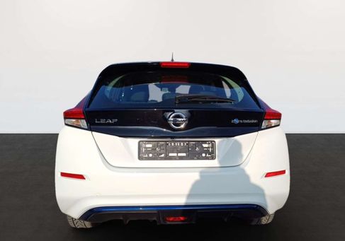 Nissan Leaf, 2021 3