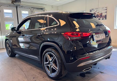 Mercedes-Benz GLA 200, 2020