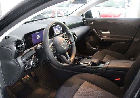 Mercedes-Benz A 180, 2020