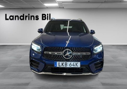 Mercedes-Benz GLB 200, 2025
