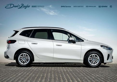 BMW 220, 2025 2