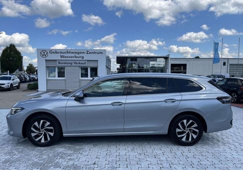 Volkswagen Passat Variant, 2024 3