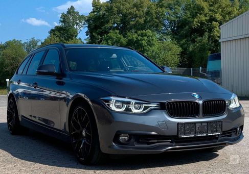 BMW 325, 2017