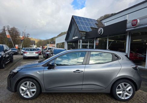 Renault Clio, 2025