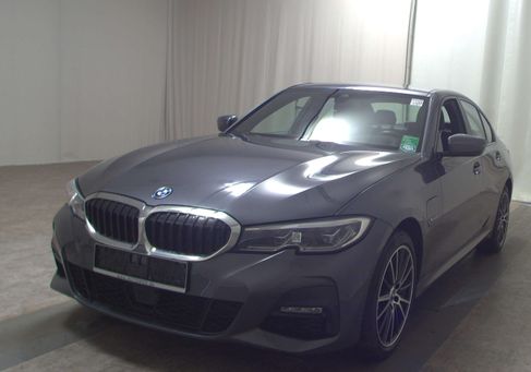 BMW 320, 2021