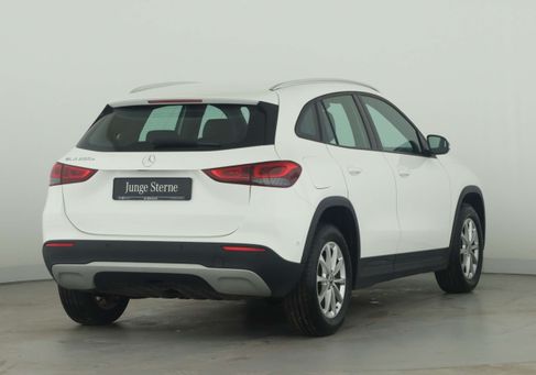 Mercedes-Benz GLA 250, 2022