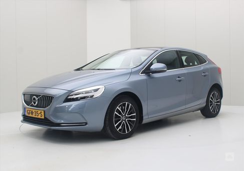 Volvo V40, 2018