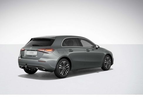 Mercedes-Benz A 250, 2023 3