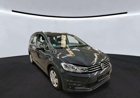 Volkswagen Touran, 2018 2