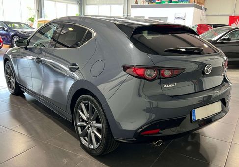 Mazda 3, 2021