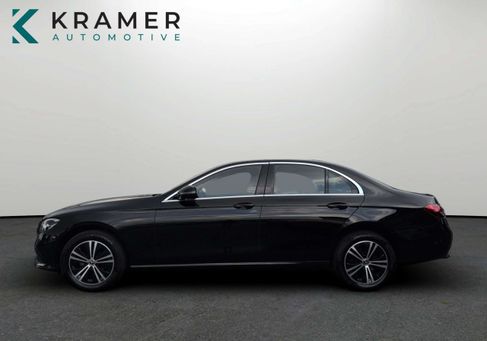 Mercedes-Benz E 300, 2022
