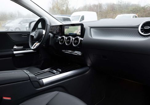 Mercedes-Benz B 220, 2024