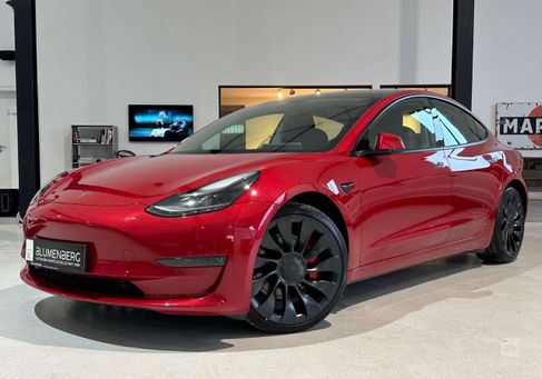 Tesla Model 3, 2021