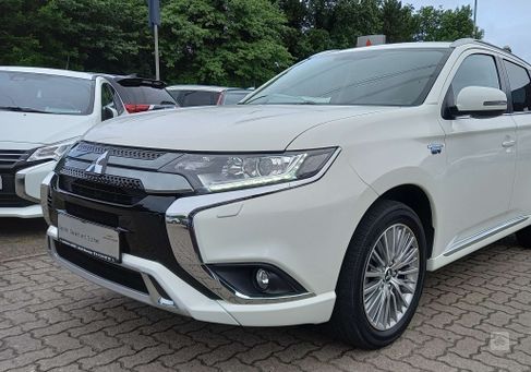 Mitsubishi Outlander, 2020