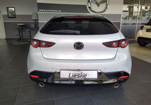 Mazda 3, 2025