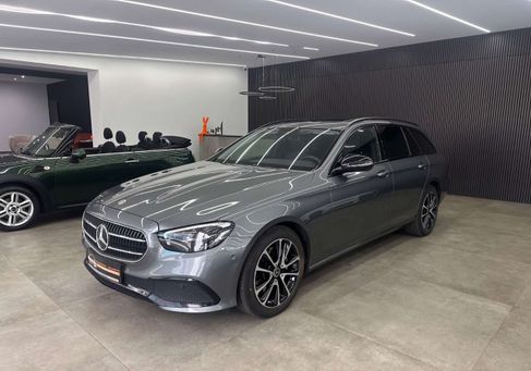 Mercedes-Benz E 200, 2021