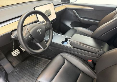 Tesla Model Y, 2022