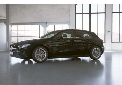 Mercedes-Benz A 250, 2022