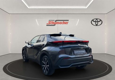 Toyota C-HR, 2025 3