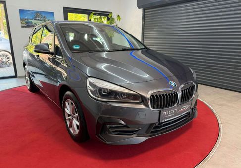 BMW 216, 2020