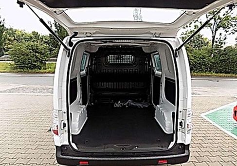 Nissan e-NV200, 2020