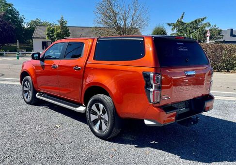 Isuzu, 2021