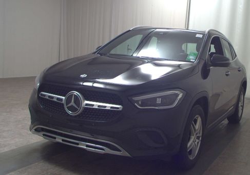 Mercedes-Benz GLA 220, 2022