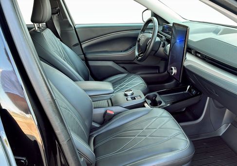 Ford Mustang Mach-E, 2021