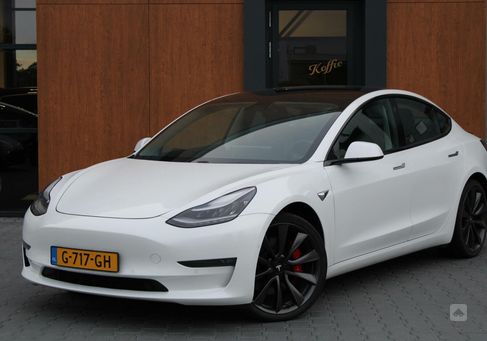 Tesla Model 3, 2019