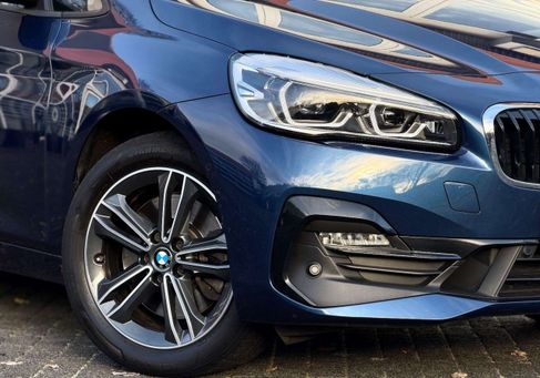 BMW 220, 2021
