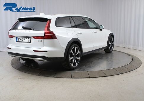 Volvo V60 Cross Country, 2023