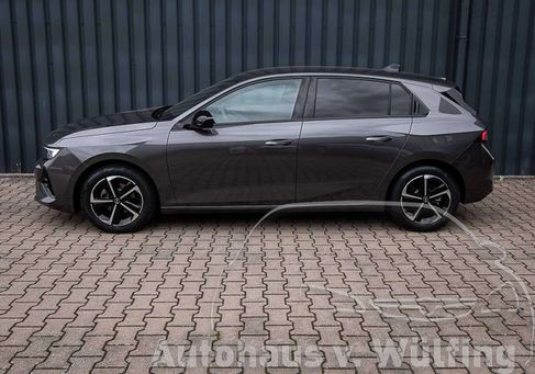 Opel Astra, 2024
