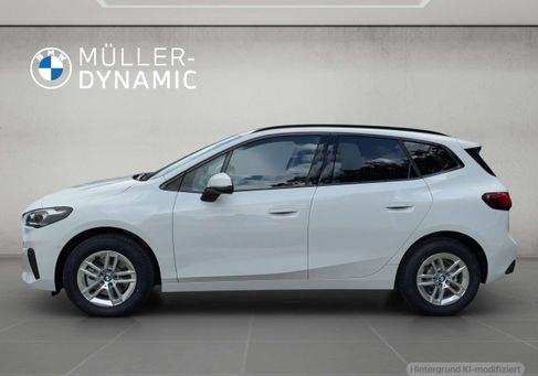 BMW 216, 2025