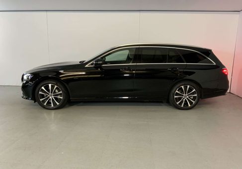 Mercedes-Benz E 300, 2021 3