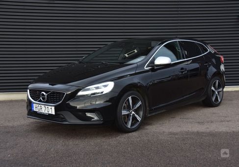 Volvo V40, 2018