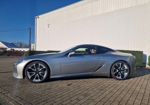 Lexus, 2020
