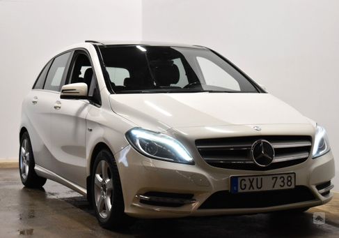 Mercedes-Benz B 180, 2012