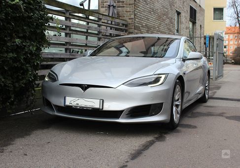 Tesla Model S, 2016