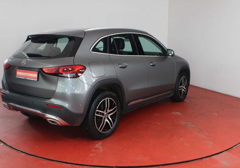 Mercedes-Benz GLA 250, 2021