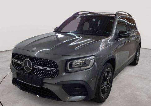 Mercedes-Benz GLB 200, 2023