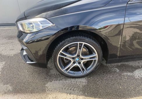 BMW 118, 2024